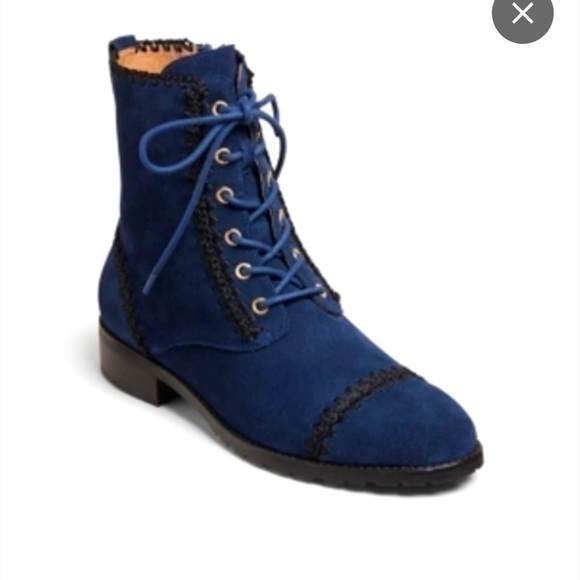 Jack Rogers Gemma Lace-up
Booties In Midnight/black size 11 LIKE NEW! - Picture 1 of 11